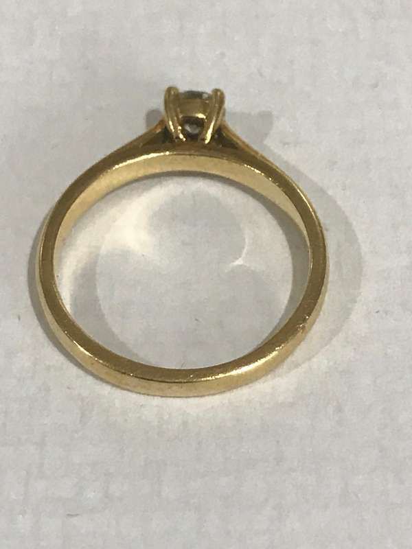 Solid 18ct Gold Solitaire Diamond Ring
