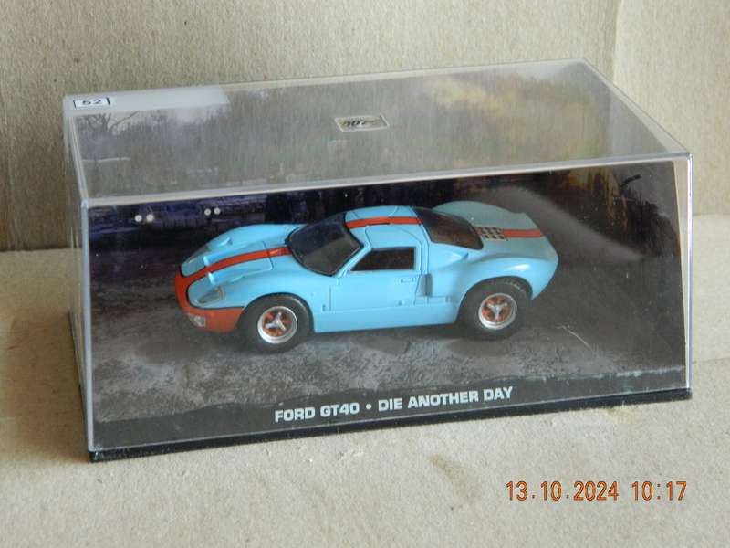 UNIVERSAL HOBBIES -  JAMES BOND 007 -  FORD GT40  -  DIE ANOTHER DAY