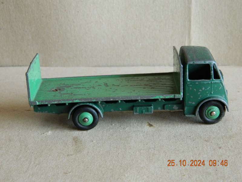DINKY  SUPERTOYS   -  -   GUY VAN