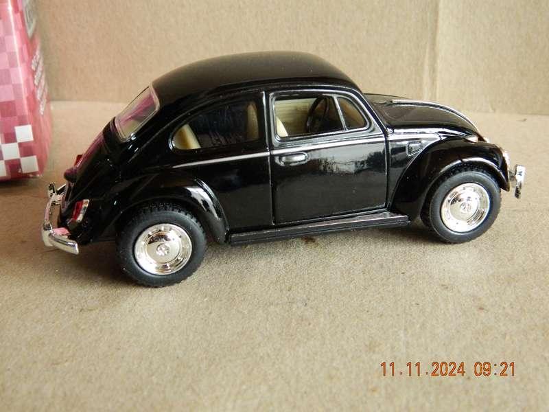 KINSMART  -  VOLKSWAGEN  -  CLASSICAL BEETLE  1967