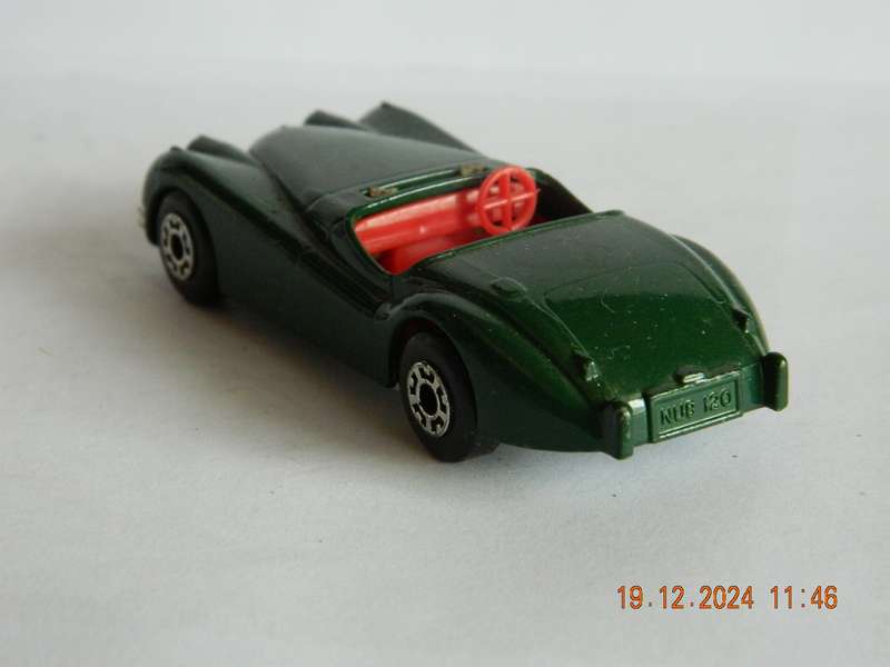 MATCHBOX   -    -   JAGUAR XK 120