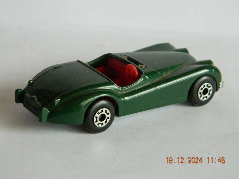 MATCHBOX   -    -   JAGUAR XK 120