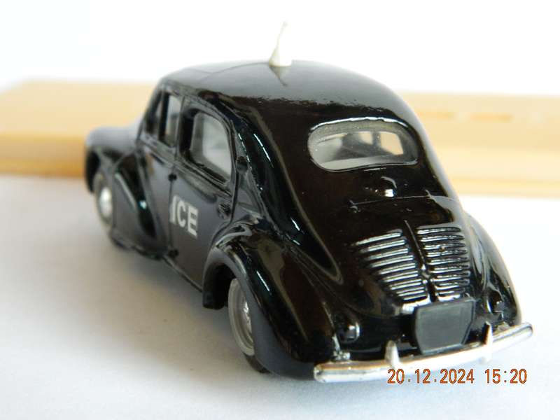 ELIGOR  -  1108 -  RENAULT 4 CV 1954 - POLICE PARISIENNE