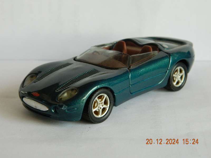 MAISTO  -  -   JAGUAR XK 180