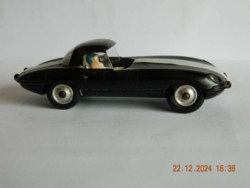 CORGI TOYS   -   307  -   E TYPE JAGUAR