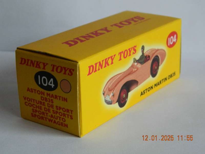DEAGOSTINI - DINKY TOYS  -  104  -  ASTON MARTIN DB3S