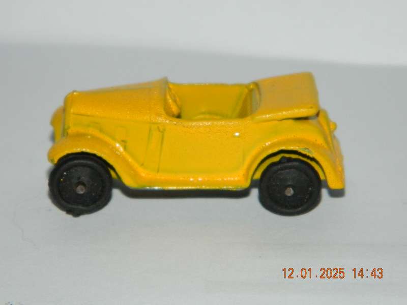 DINKY TOYS  -  35d  -  AUSTIN 7 CAR - OPEN TOURER