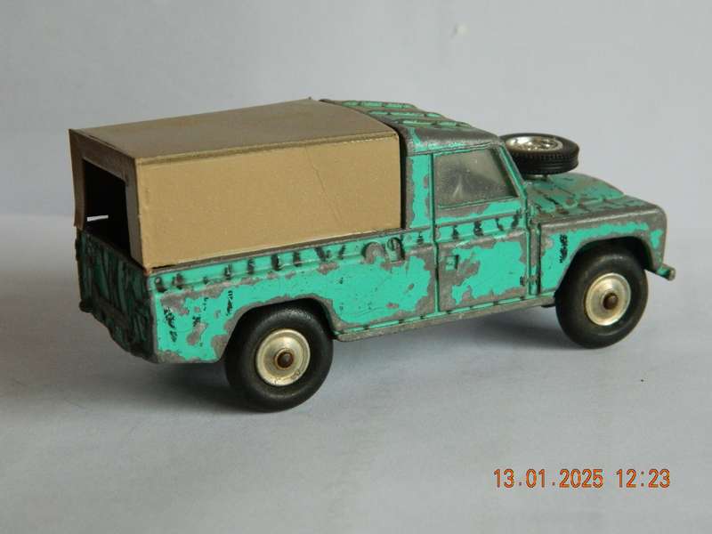 CORGI TOYS -  -   LAND ROVER  -  SAFARI