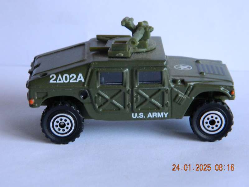 UNKNOWN   -    -     ARMY VEHICLE