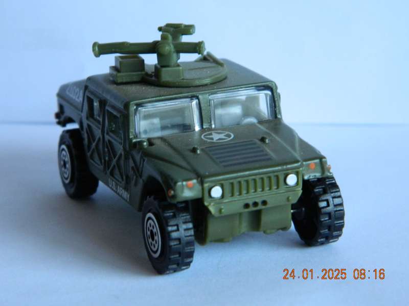 UNKNOWN   -    -     ARMY VEHICLE