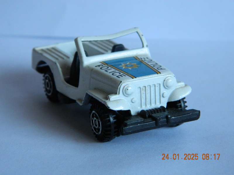 UNKNOWN   -    -     POLICE JEEP