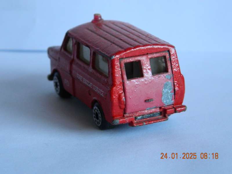 UNKNOWN   -    -     FORD VAN  -  FIRE ENGINE SERVICE