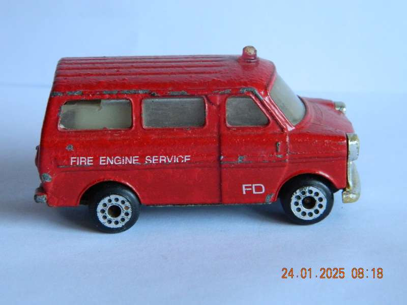 UNKNOWN   -    -     FORD VAN  -  FIRE ENGINE SERVICE