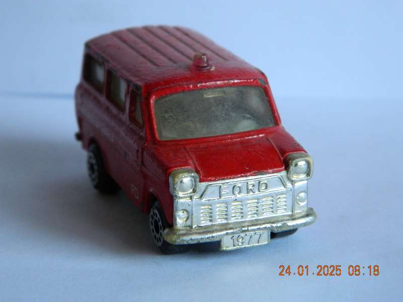 UNKNOWN   -    -     FORD VAN  -  FIRE ENGINE SERVICE
