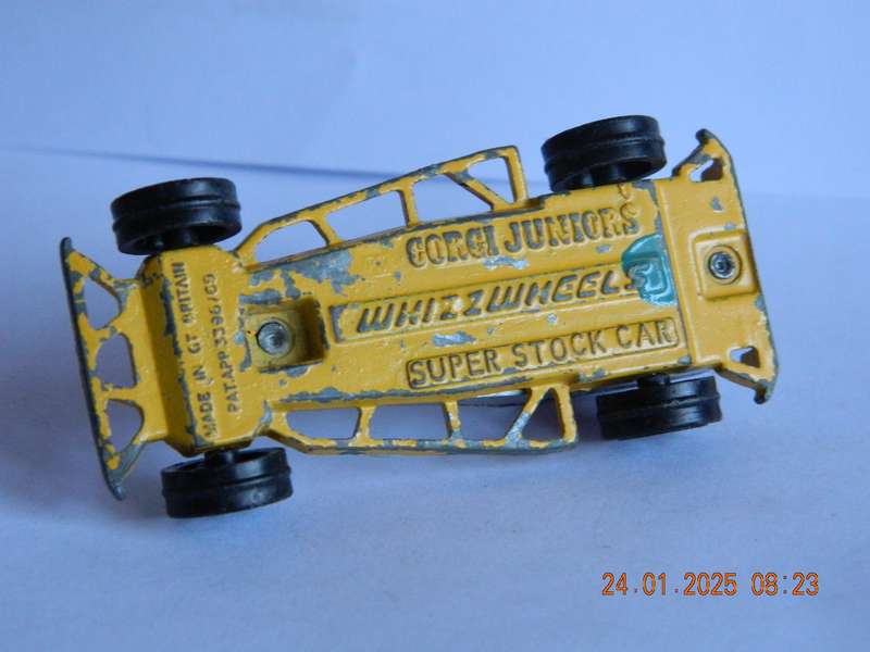 CORGI JUNIORS  -   WHIZZWHEELS  -  SUPER STOCK CAR