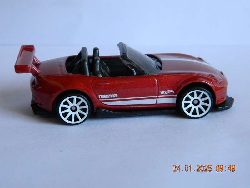 HOTWHEELS   -    -    MAZDA  MX5