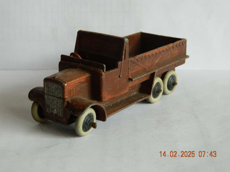 DINKY TOYS  -  151b  -  6 WHEEL WAGON