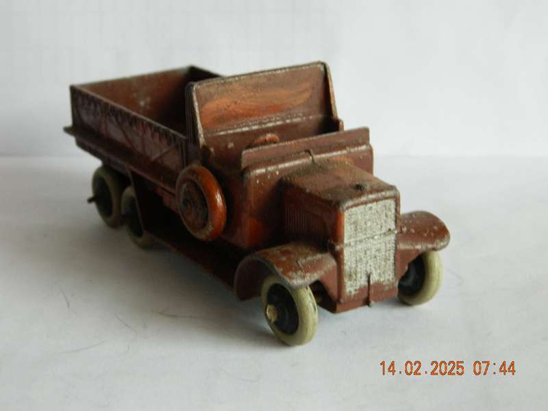 DINKY TOYS  -  151b  -  6 WHEEL WAGON