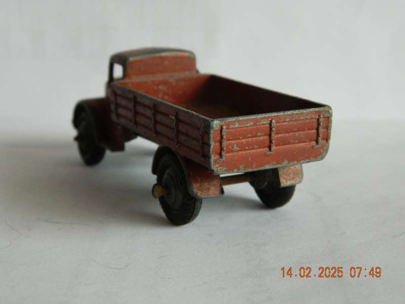 DINKY TOYS  -  22c  -  MOTOR TRUCK
