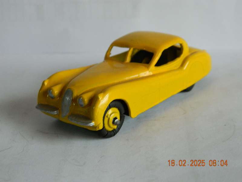 DINKY TOYS  -  157  -  JAGUAR  XK 120