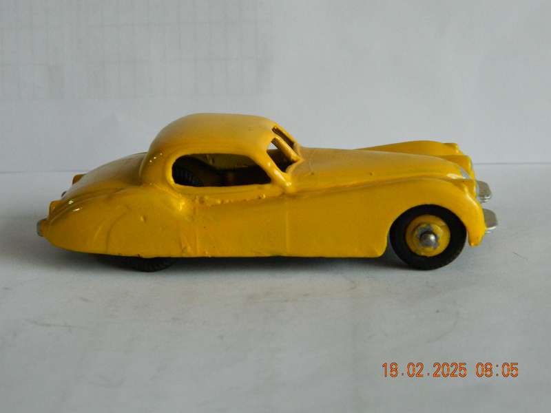 DINKY TOYS  -  157  -  JAGUAR  XK 120