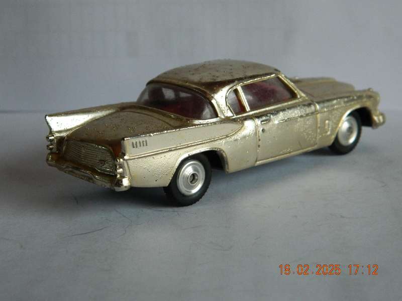 CORGI TOYS -   -  211S  -  STUDEBAKER GOLDEN HAWK