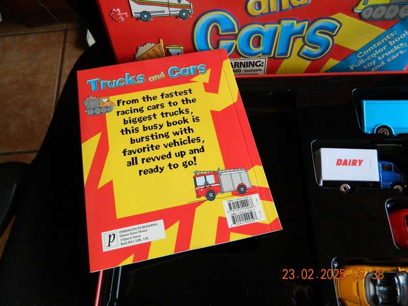 PARRAGON PUBLISHING  -  TRUCKS AND CARS IN A TIN BOX