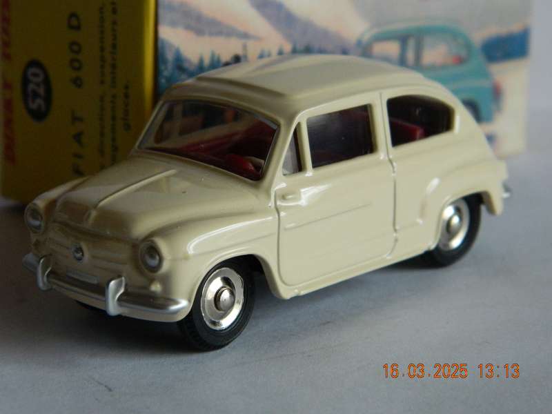 DEAGOSTINI - DINKY TOYS  -  520  -  FIAT 600 D