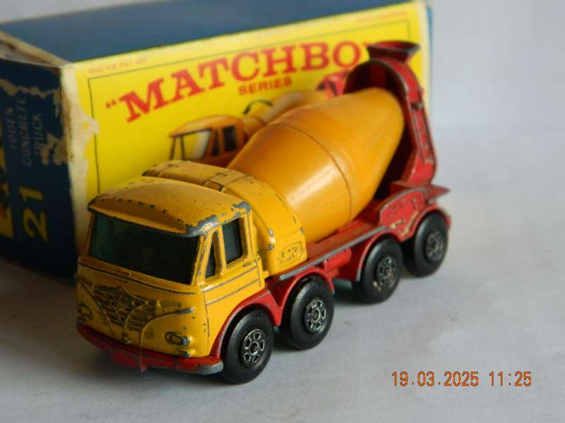 MATCHBOX SERIES SUPERFAST  -  21  -   FODEN CONCRETE TRUCK