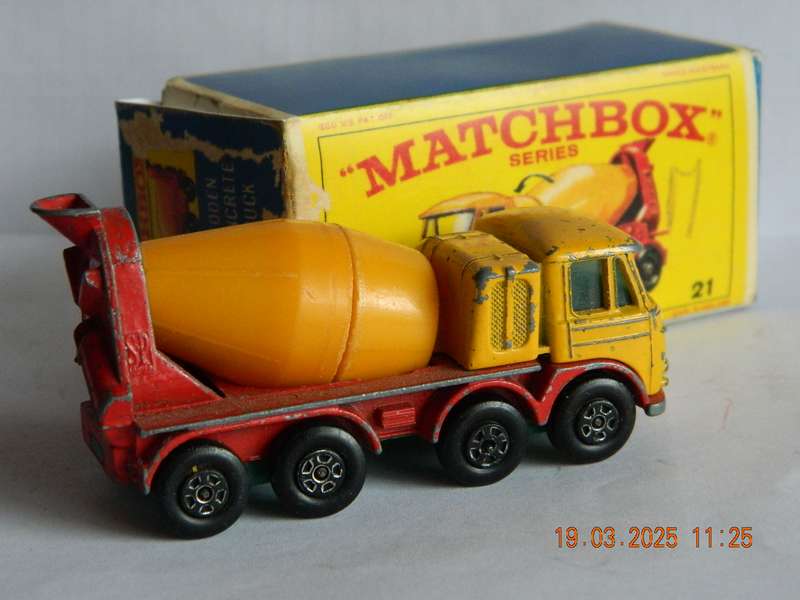 MATCHBOX SERIES SUPERFAST  -  21  -   FODEN CONCRETE TRUCK