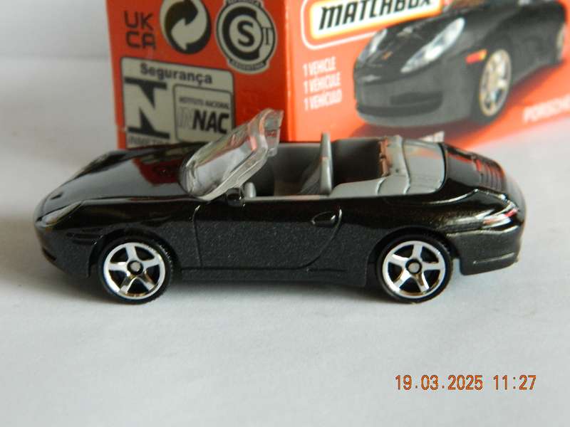 MATCHBOX   -  MB423 -   PORSCHE 911 CARRERA CABRIOLET