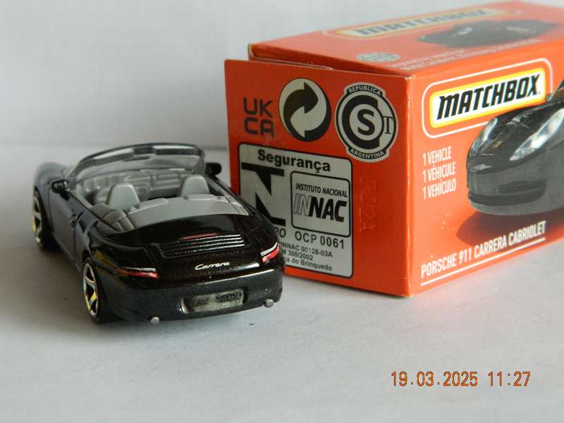 MATCHBOX   -  MB423 -   PORSCHE 911 CARRERA CABRIOLET