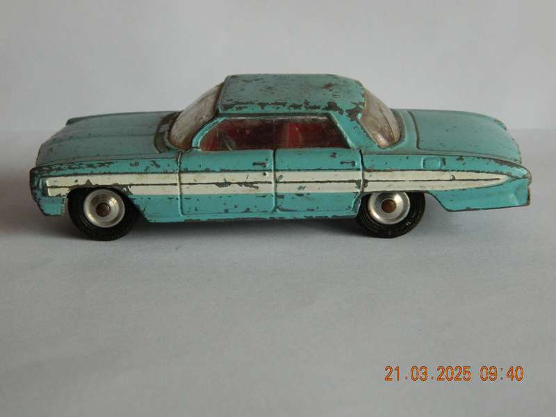 CORGI TOYS -  235   -   OLDSMOBILE  SUPER  88