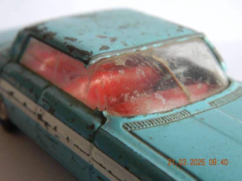 CORGI TOYS -  235   -   OLDSMOBILE  SUPER  88