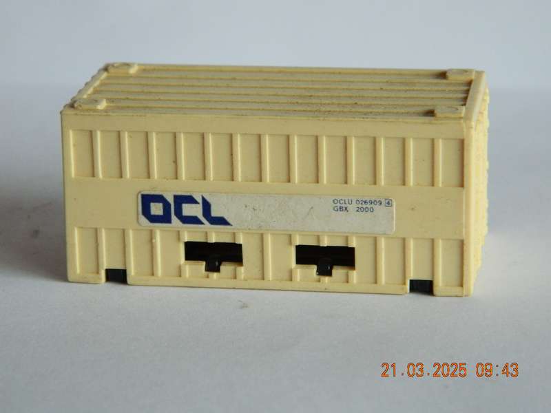 MATCHBOX   -  25  -  P.S.I.  CONTAINER