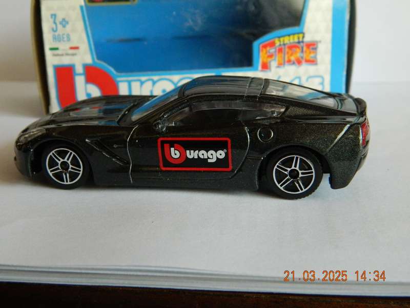 BBURAGO  -  11329 -  2014   CORVETTE STINGRAY