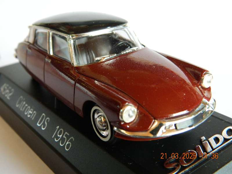 SOLIDO   -   4562  -     CITROEN  DS  -  1956