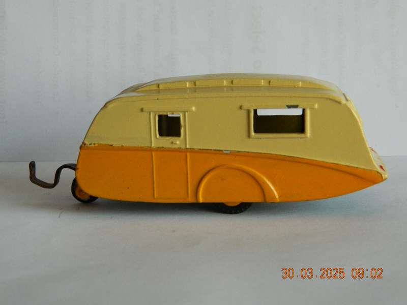 DINKY TOYS  -  190  -  CARAVAN