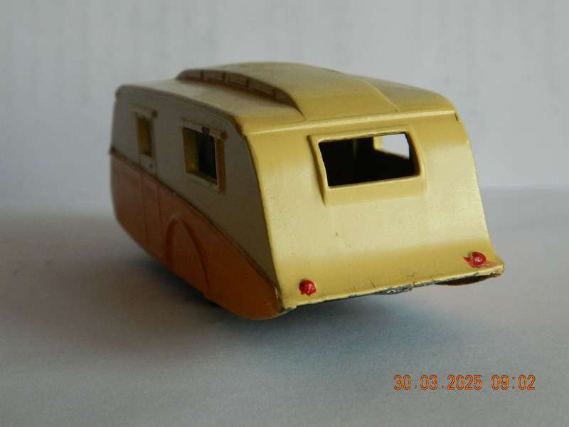 DINKY TOYS  -  190  -  CARAVAN