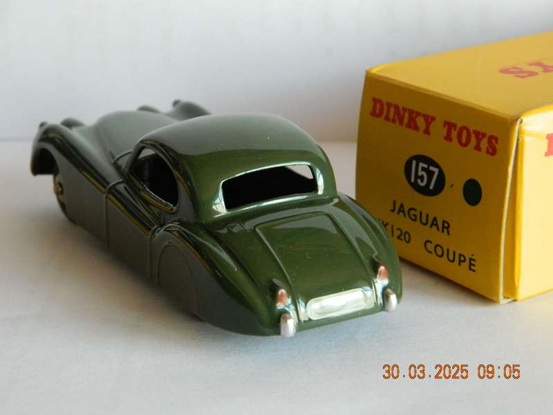 DEAGOSTINI - DINKY TOYS  -  157  -   JAGUAR  XK 120 COUPE