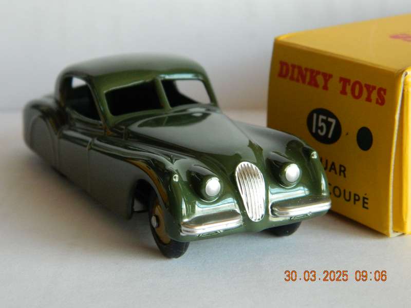 DEAGOSTINI - DINKY TOYS  -  157  -   JAGUAR  XK 120 COUPE