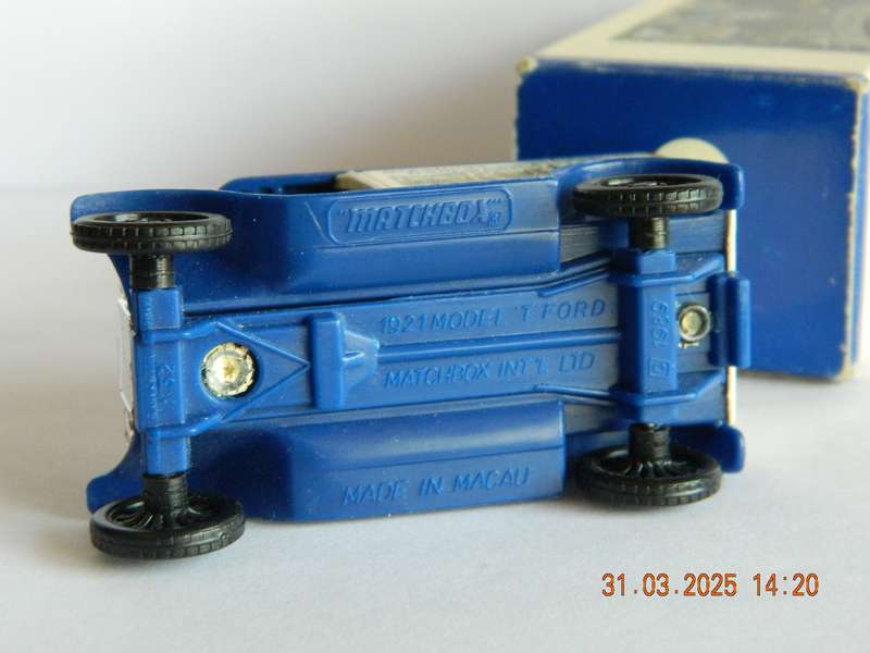 MATCHBOX  -  MB44  -  1921  MODEL 'T' FORD VAN  -  VERY SPECIAL EDITION