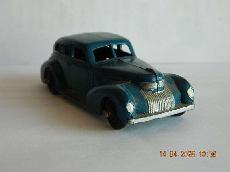 DINKY TOYS  -  39e  -  CHRYSLER ROYAL SEDAN