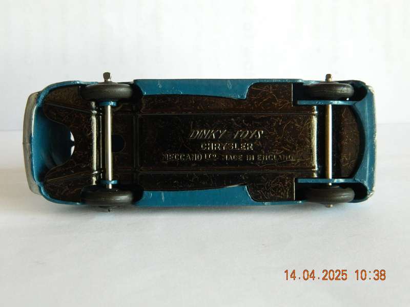 DINKY TOYS  -  39e  -  CHRYSLER ROYAL SEDAN
