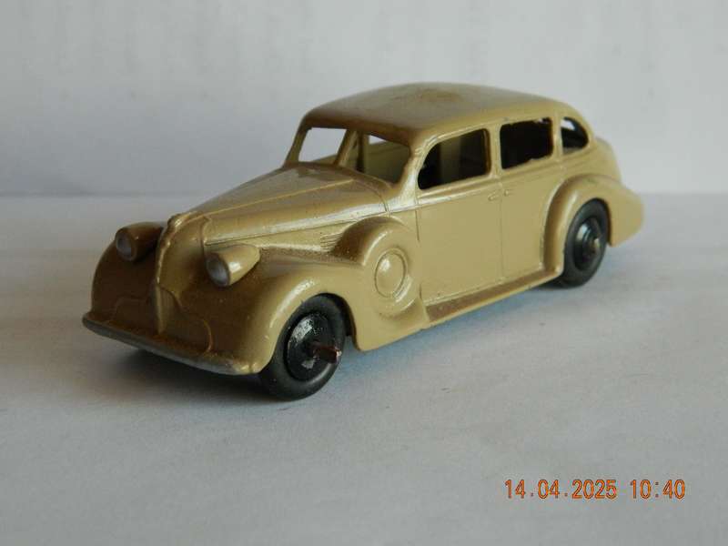 DINKY TOYS  -  39d  -   BUICK VICEROY SALOON
