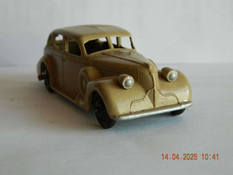 DINKY TOYS  -  39d  -   BUICK VICEROY SALOON