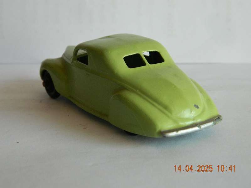 DINKY TOYS  -  39c  -   LINCOLN ZEPHYR