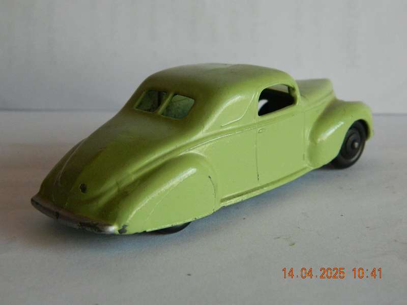 DINKY TOYS  -  39c  -   LINCOLN ZEPHYR