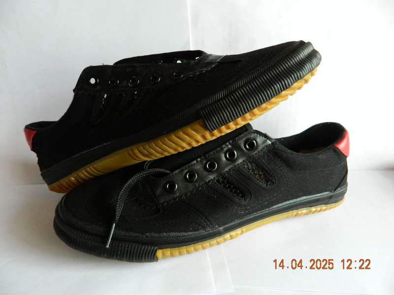 Volleyball Shoes Tendon Sole Canvas Shoes Martial Arts Training Sports Shoes, Size:40/250(Black)
