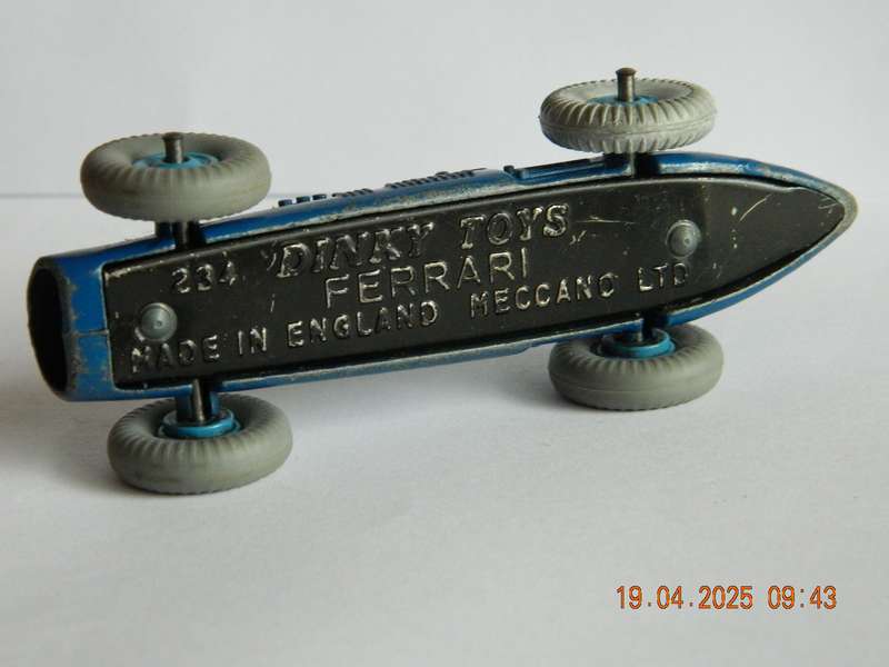 DINKY TOYS  -  234  -  FERRARI RACING CAR